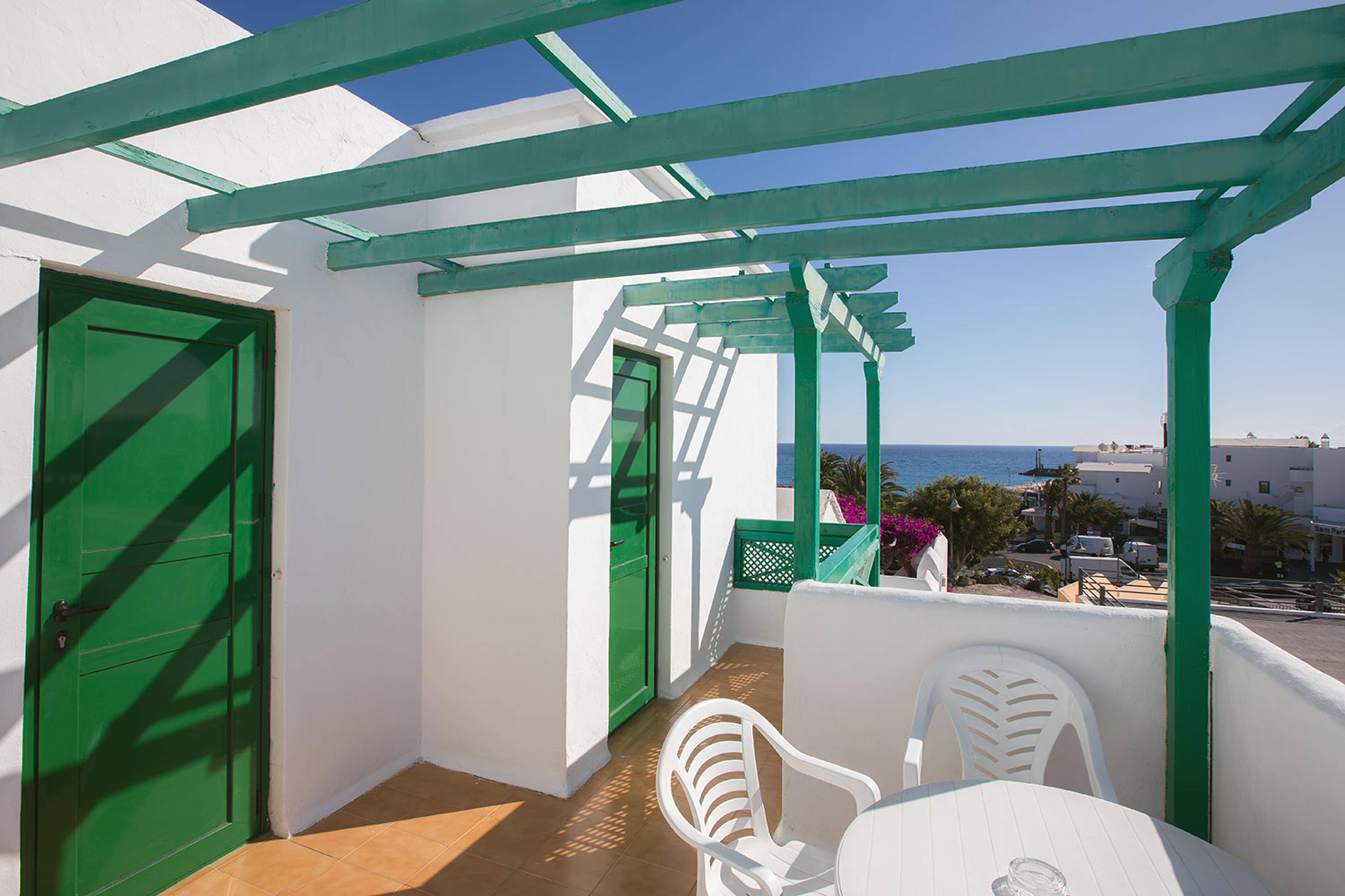 Apartamentos Celeste Costa Teguise Exterior photo