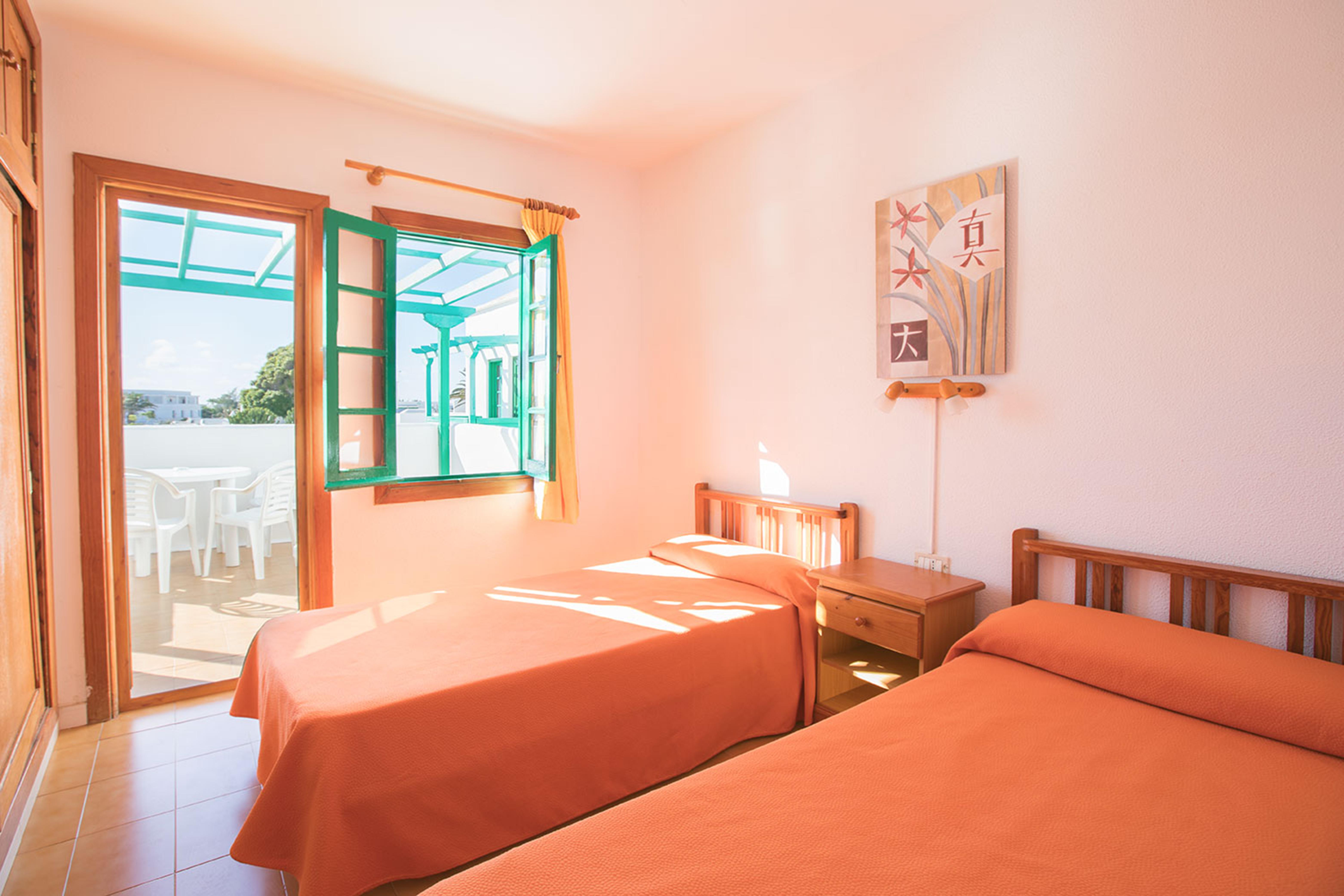 Apartamentos Celeste Costa Teguise Exterior photo