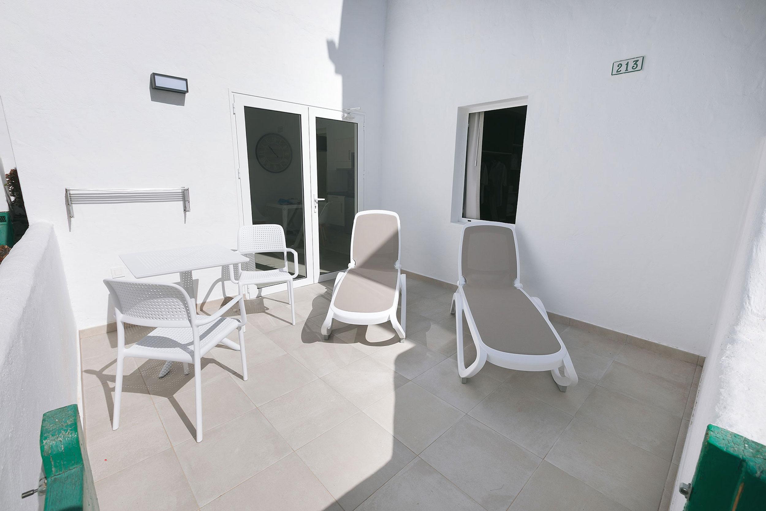 Apartamentos Celeste Costa Teguise Exterior photo