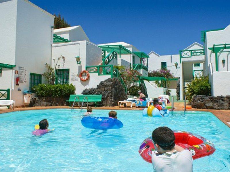 Apartamentos Celeste Costa Teguise Exterior photo