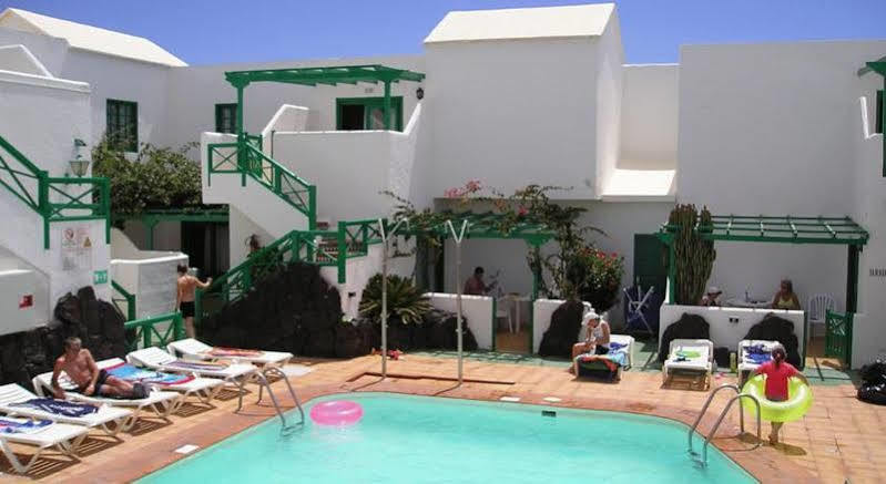 Apartamentos Celeste Costa Teguise Exterior photo